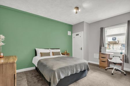 2 bedroom flat to rent - Photo 3