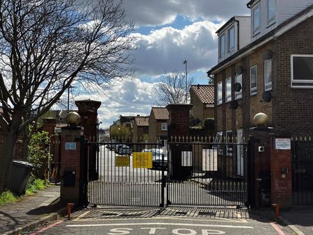 1 Bed Terraced House, Portland Road, N15 - Photo 5