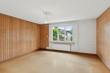 Generous single-family house with panorama, garden and plenty of space to develop - Photo 2