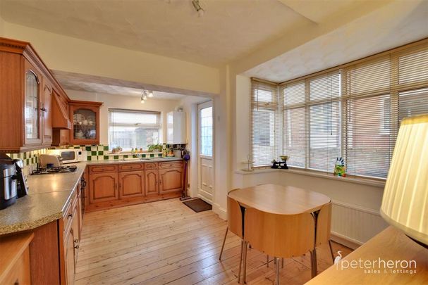 3 bedroom semi-detached house to rent - Photo 1