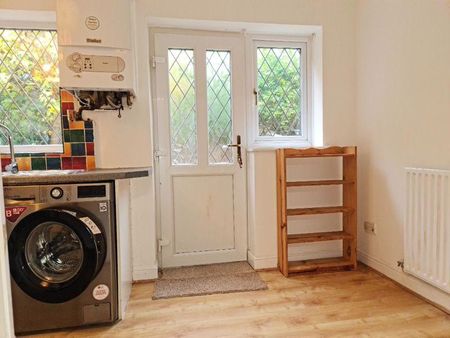 2 bedroom terraced house to rent - Photo 3