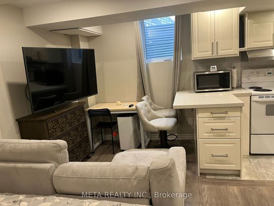 For Lease - 7568 Doverwood Drive, Mississauga, Ontario - Photo 1