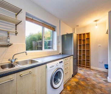 2 bedroom terraced house to rent - Photo 1