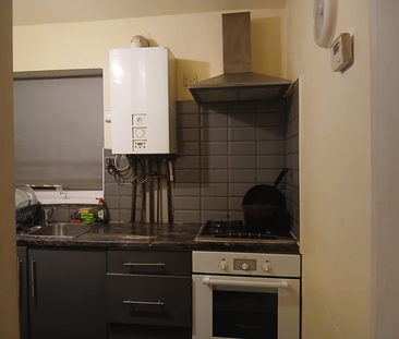 1 bedroom in a house share to rent - Photo 5