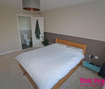 4 bedroom semi-detached house to rent - Photo 6