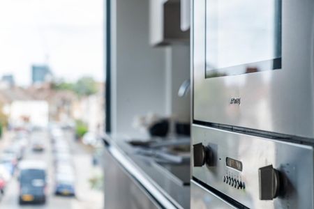 Watteau Square, Croydon - Photo 2