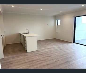 36 Titan Drive, Clyde North, Vic 3978 - Photo 3