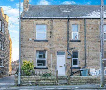 2 bedroom terraced house to rent - Photo 2