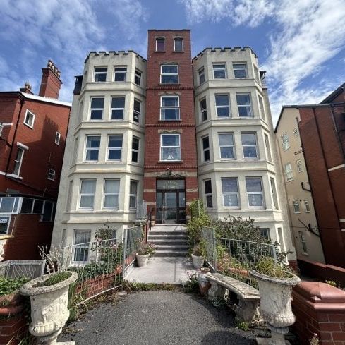 Adelphi Mansions, 73 Promenade, PR9 0JJ - Photo 1