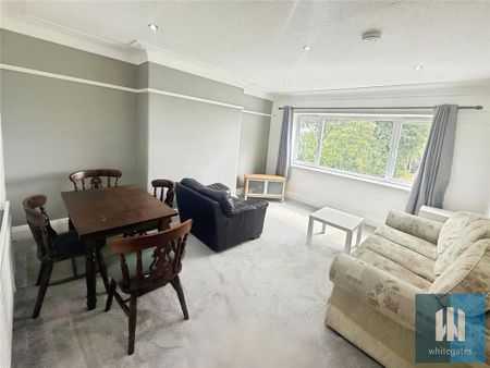 4 bedroom semi-detached house to rent - Photo 3