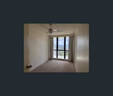 BREAKFREE BEACHPOINT - UNFURNISHED SUNNY LARGE APARTMENT ON LEVEL 15!! - Photo 2