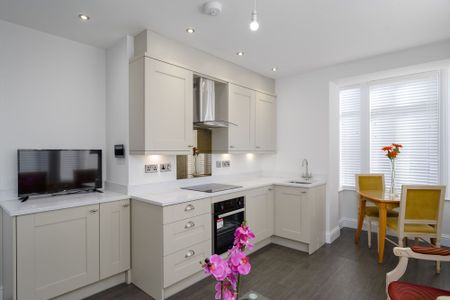 1 bed flat to rent in Waverley Road, Kenilworth, CV8 - Photo 3