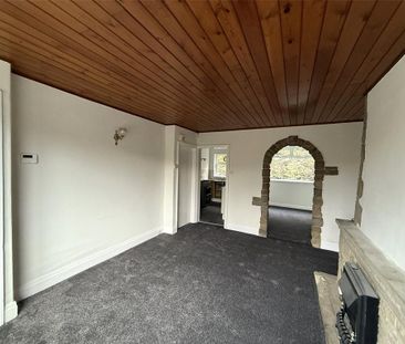 2 bedroom end of terrace house to rent - Photo 3