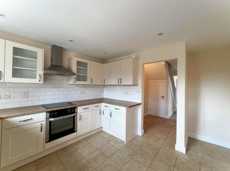 3 bedroom detached house to rent - Photo 5