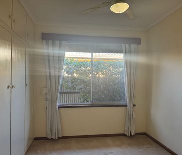 Seaside Living in Seaford - Photo 4