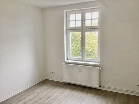 Dachgeschosswohnung mit Charme - Photo 2