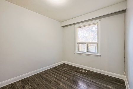 For Lease - 90 Flamborough Drive, Toronto, Ontario - Photo 2