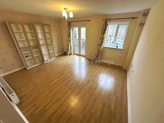 Richmond Drive, North Hykeham, LN6 - Photo 1