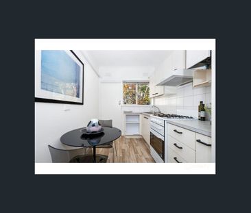 Low-Maintenance Living in a Prime Lifestyle Pocket - Photo 5