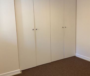 Private First Floor One Bedroom Flat for Rent in a - Photo 3