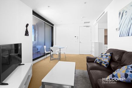 CENTRAL BLISS - FURNISHED APARTMENT - Photo 5