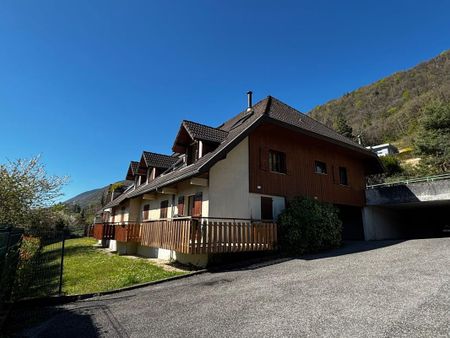 Location Appartement 2 pièces 54m² SEVRIER 74320 - Photo 3
