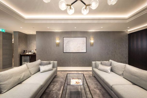 The Strand, London, London, WC2R 1AB - Photo 1