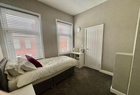 4 bedroom house to rent - Photo 2