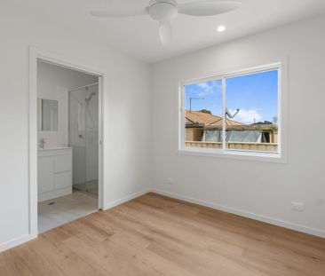 Comfortable & Convenient Granny Flat Living! - Photo 1