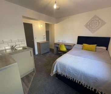 Hinchliffe, Orton Goldhay, P, PE2 - Photo 3