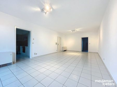luchtig appartement met garage - Photo 2