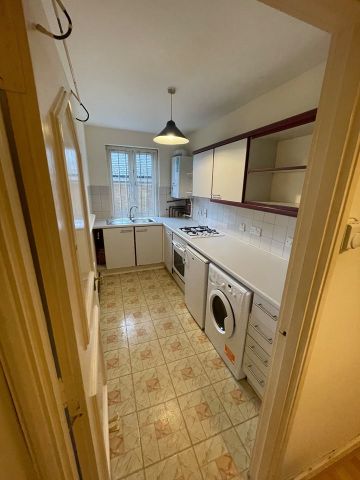 2 Bed Flat, Hackney Road, E2 - Photo 4