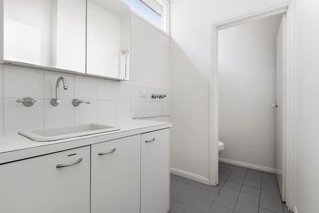 51 Leopold Street, South Yarra VIC 3141 - House For Rent | Domain - Photo 2