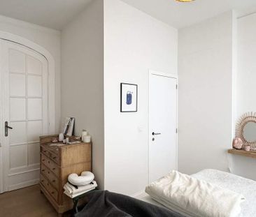 Woning te huur in Etterbeek voor € 5.700 met 5 slaapkamers - Photo 2