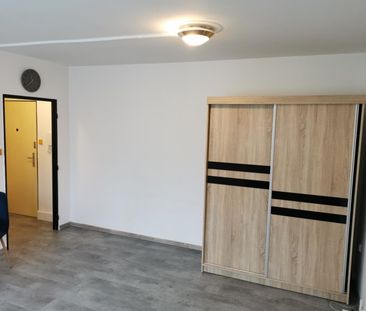 Pronájem bytu 1+kk a garsoniéry 27 m² - Fotografie 4