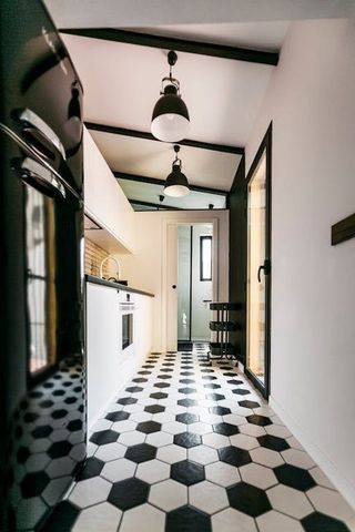 Carrer de Pelai, Valencia, Valencian Community 46007 - Photo 3