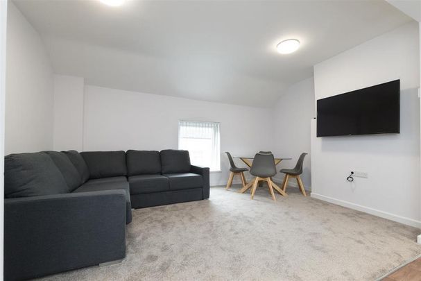 1 bedroom in a house share to rent - Photo 1