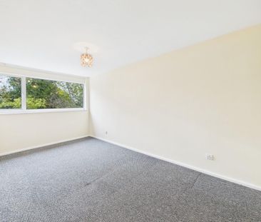 4 bedroom end of terrace house to rent - Photo 3