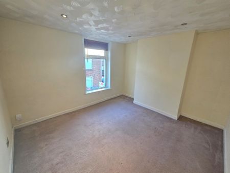 Alma Street, Gosport - Photo 3