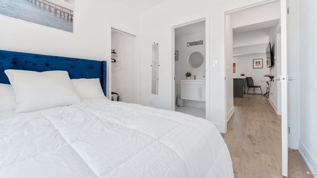 For Lease - 6065 McLeod Road Unit# 305, Niagara Falls, Ontario - Photo 1