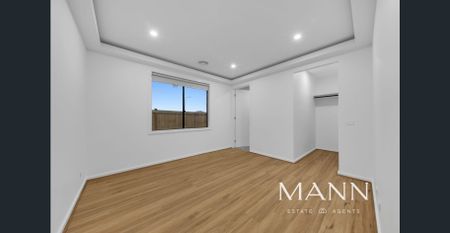 Stunning Brand New Family Home in Woodstock - Photo 2