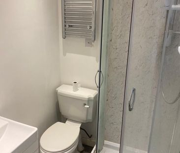 Studio Flat, Quadrant Road, CR7 - Photo 1