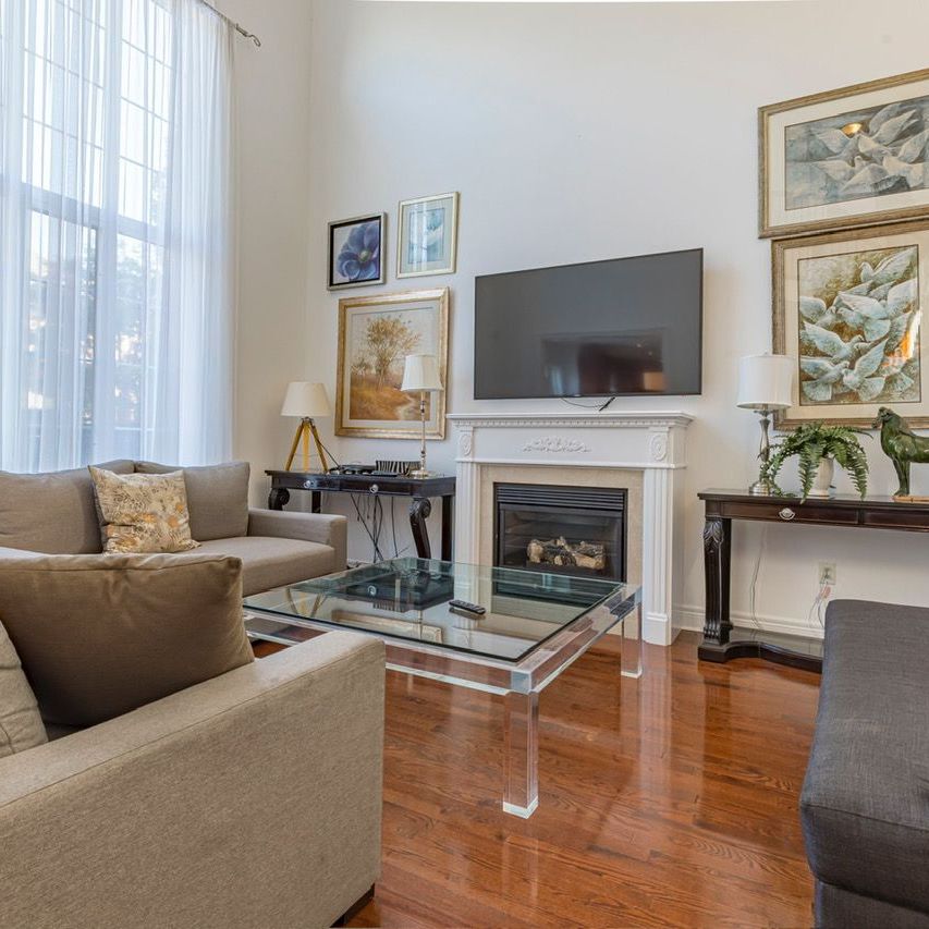 For Lease - 2472 Upper Valley Crescent, Oakville, Ontario - Photo 1