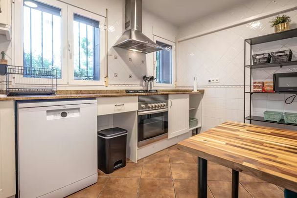 Carrer de Felip Rinaldi, Valencia, Valencian Community 46019 - Photo 1