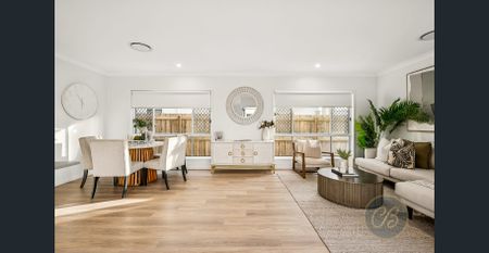 Contemporary Elegance Meets Everyday Comfort - Photo 3