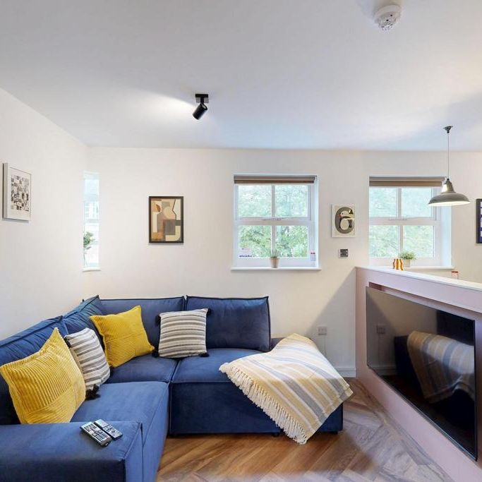 5 bedroom flat to rent - Photo 1