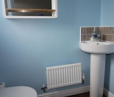 Station View, Morley, LS27 - Photo 4