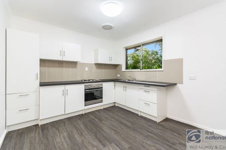4 BEDROOM HOUSE - Photo 4