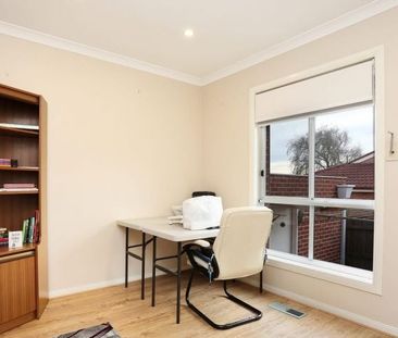 Charming unit in Meadow Heights - Photo 2