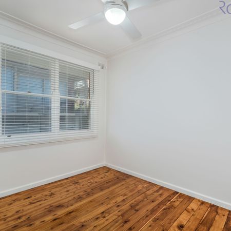 Air-conditioned one bedroom unit with extra large garage - Photo 3